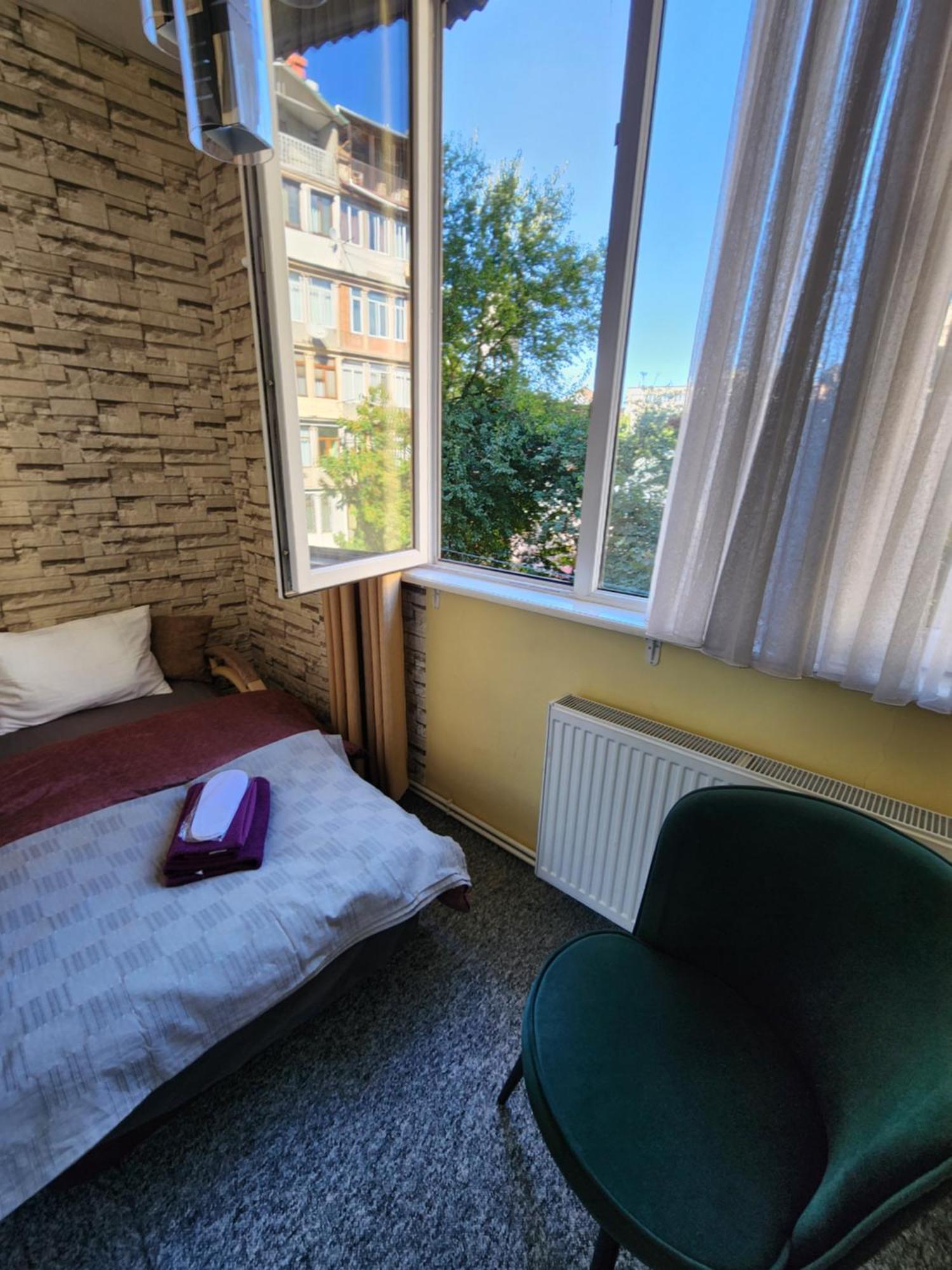 10 Baratashvili St ティビリシ エクステリア 写真